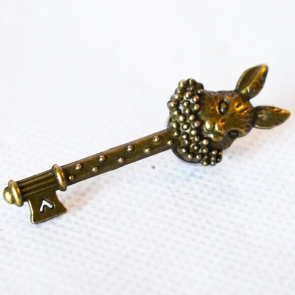 Bronze Rabbit Key Brooch Pin - Picture 3 of 7